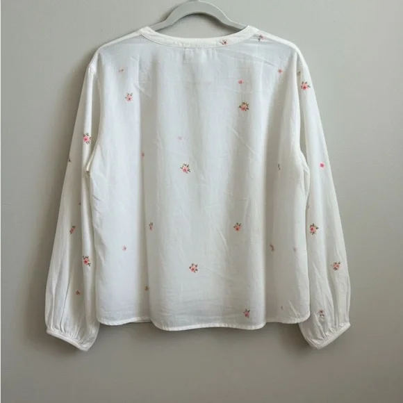 NWT Old Navy Floral Embroidered Peasant Blouse - Poetcore Romantic- size Medium - Picture 3 of 8